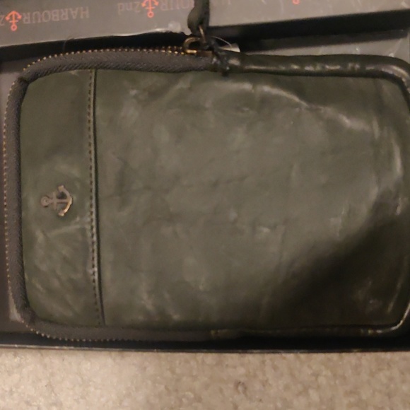 New! Harbour 2nd Crossbody Leather and coin Purse gift set - Picture 2 of 11